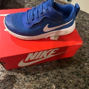 Nike Kids' Blue and White Sneakers